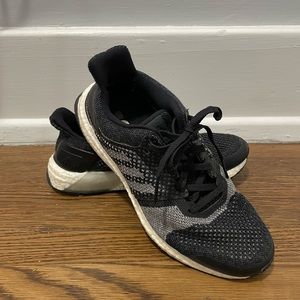 Adidas Ultraboost Black and Gray Running Shoes Womens 9/Men’s 7.5